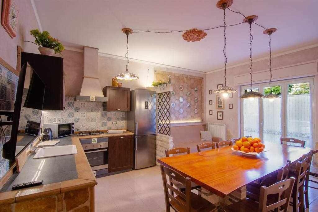 Casa Della Giara Parcheggio Supermercato A 200M Giarre Buitenkant foto